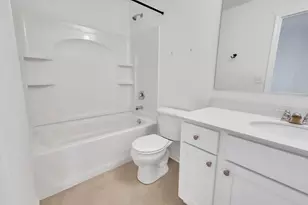 1078 Bogart St, Des Plaines, IL 60018 - Photo 21