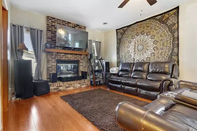 569 Eisenhower Street, Marengo, IL 60152 - Photo 3