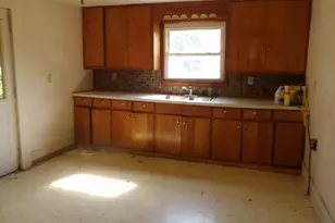 406 W Main St, Norris City, IL 62869 - Photo 7