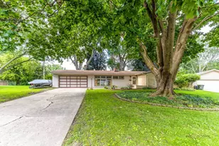 161 Crestwood Dr, East Dundee, IL 60118 - Photo 27