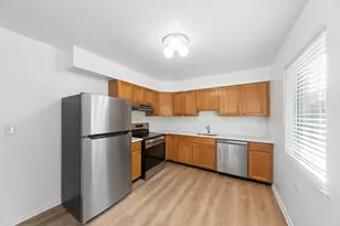 1332 Greenwillow Ln, Glenview, IL 60025 - Photo 7