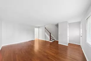 1332 Greenwillow Ln, Glenview, IL 60025 - Photo 3