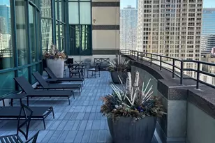 100 E Huron St, Chicago, IL 60611 - Photo 31