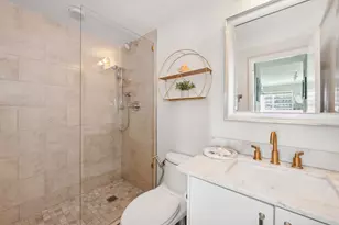 100 E Huron St, Chicago, IL 60611 - Photo 19