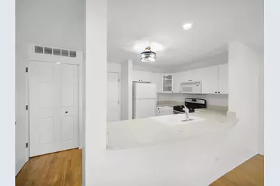 4934 S Cornell Avenue #G, Chicago, IL 60615 - Photo 9