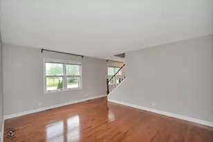 8348 Adbeth Ave, Woodridge, IL 60517 - Photo 9