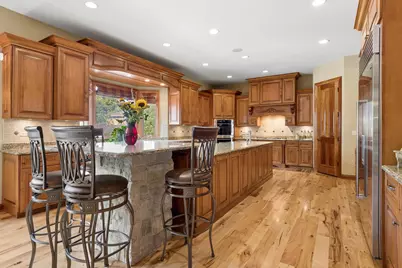 29W280 Hartman Drive, Naperville, IL 60564 - Photo 9