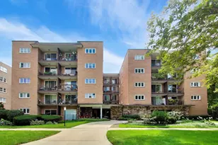 2001 Sherman Ave, Evanston, IL 60201 - Photo 1