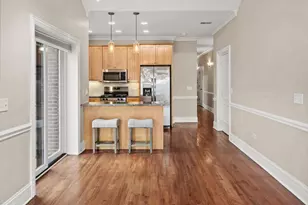 930 W Dakin St, Chicago, IL 60613 - Photo 5