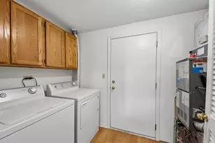 1016 Spring Ct, Darien, IL 60561 - Photo 15