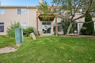 1016 Spring Ct, Darien, IL 60561 - Photo 29