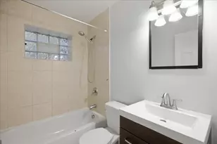 3528 W Shakespeare Ave, Chicago, IL 60647 - Photo 11