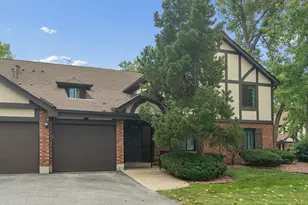 8225 Juniper Ct, Palos Hills, IL 60465 - Photo 1