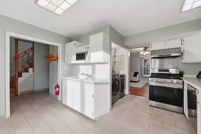 29W434 Hawthorne Lane, Warrenville, IL 60555 - Photo 9