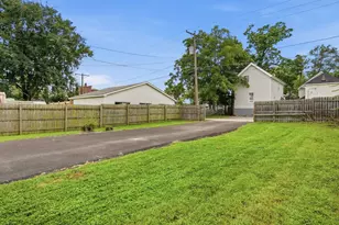 319 Willow Ave, Joliet, IL 60436 - Photo 29