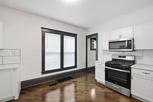 319 Willow Ave, Joliet, IL 60436 - Photo 9