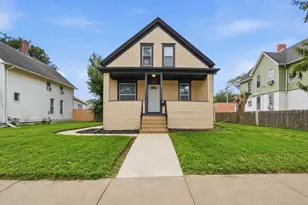 319 Willow Ave, Joliet, IL 60436 - Photo 1