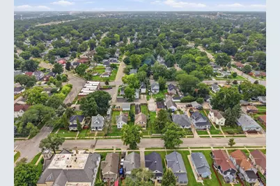 319 Willow Avenue, Joliet, IL 60436 - Photo 35