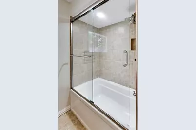 1919 Sunnyside Circle, Northbrook, IL 60062 - Photo 23