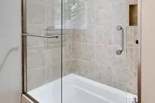 1919 Sunnyside Cir, Northbrook, IL 60062 - Photo 23