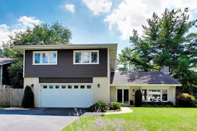 1919 Sunnyside Circle, Northbrook, IL 60062 - Photo 1