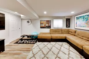 1919 Sunnyside Cir, Northbrook, IL 60062 - Photo 25