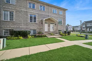 183 N East River Rd, Des Plaines, IL 60016 - Photo 3