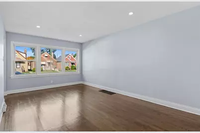 8019 S Francisco Avenue, Chicago, IL 60652 - Photo 3