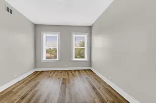 8010 S Phillips Ave, Chicago, IL 60617 - Photo 17