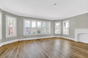8010 S Phillips Ave, Chicago, IL 60617 - Photo 11