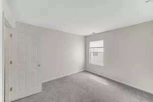 2588 Dickens Ct, Aurora, IL 60503 - Photo 19