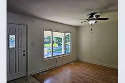 149 N Ashbury Avenue, Bolingbrook, IL 60440 - Photo 3