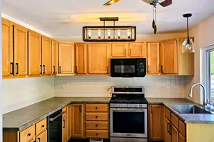 149 N Ashbury Ave, Bolingbrook, IL 60440 - Photo 9