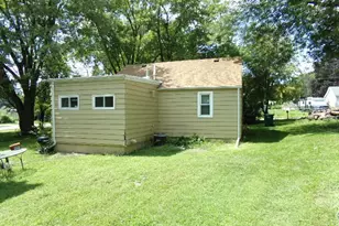 3109 Coleman Ave, Rockford, IL 61101 - Photo 3