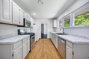 3256 Otto St, Lansing, IL 60438 - Photo 7
