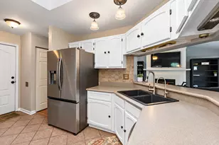 2210 Tahoe Pkwy, Algonquin, IL 60102 - Photo 5