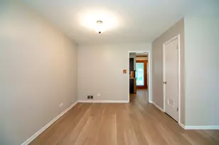 40 Wildwood Rd, Elk Grove Village, IL 60007 - Photo 23