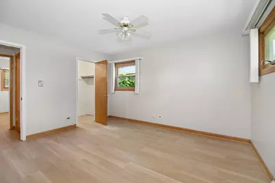 40 Wildwood Road, Elk Grove Village, IL 60007 - Photo 19