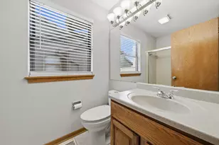 1636 Wildwood Ln, Darien, IL 60561 - Photo 21