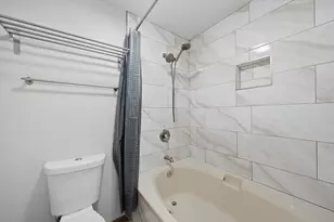 1636 Wildwood Ln, Darien, IL 60561 - Photo 25