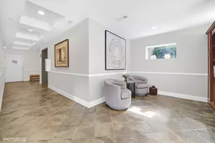 425 Benjamin Dr, Vernon Hills, IL 60061 - Photo 3