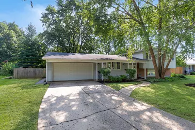 777 Dover Court, Crystal Lake, IL 60014 - Photo 3