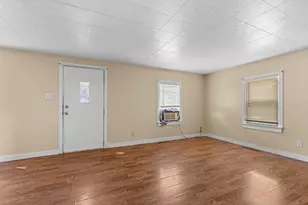 1428 Maple Ave, Belvidere, IL 61008 - Photo 3