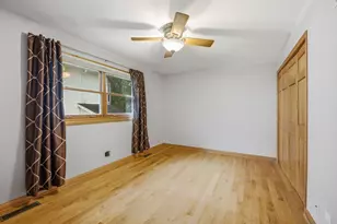 27W440 Central Ave, Warrenville, IL 60555 - Photo 13
