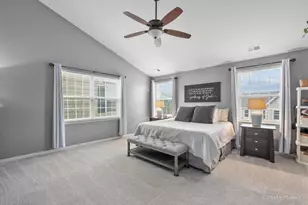 1244 Falcon Ridge Dr, Elgin, IL 60124 - Photo 17