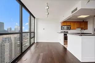 10 E Ontario St, Chicago, IL 60611 - Photo 9