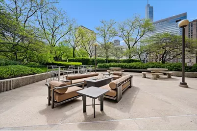 10 E Ontario Street #4602, Chicago, IL 60611 - Photo 27
