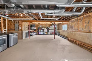 220 Hickory Nut Grove Ln, Cary, IL 60013 - Photo 33