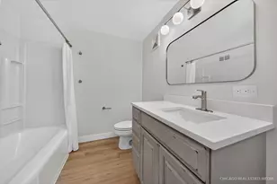 220 Hickory Nut Grove Ln, Cary, IL 60013 - Photo 25
