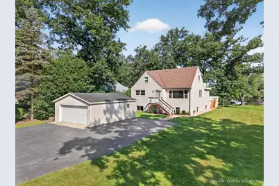220 Hickory Nut Grove Lane, Cary, IL 60013 - Photo 1